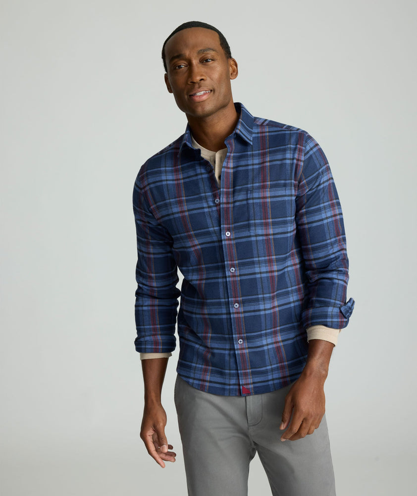 Model is wearing UNTUCKit Performance Flannel Blanchard Shirt.