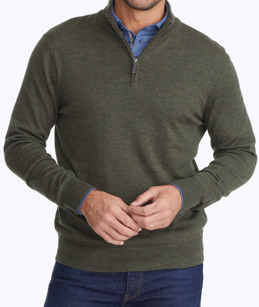 Model wearing a Dark Green Belguardo - Dark Green