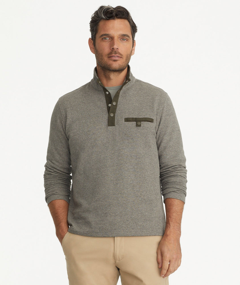 Model is wearing UNTUCKit Parkson quarter-zip sweatshirt in fog.